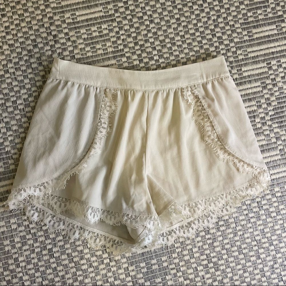 Cream Shorts with Lace detail